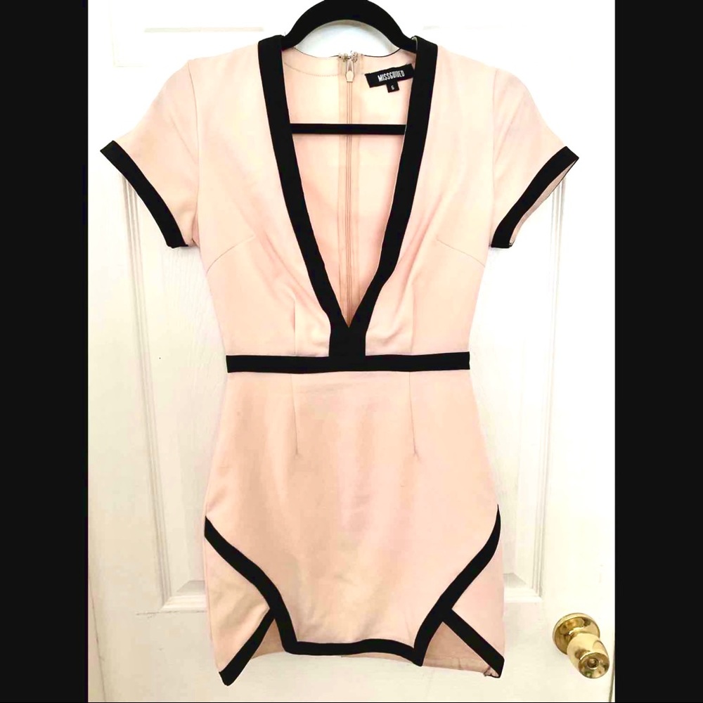 MISSGUIDED deep V mini dress XS (32C)